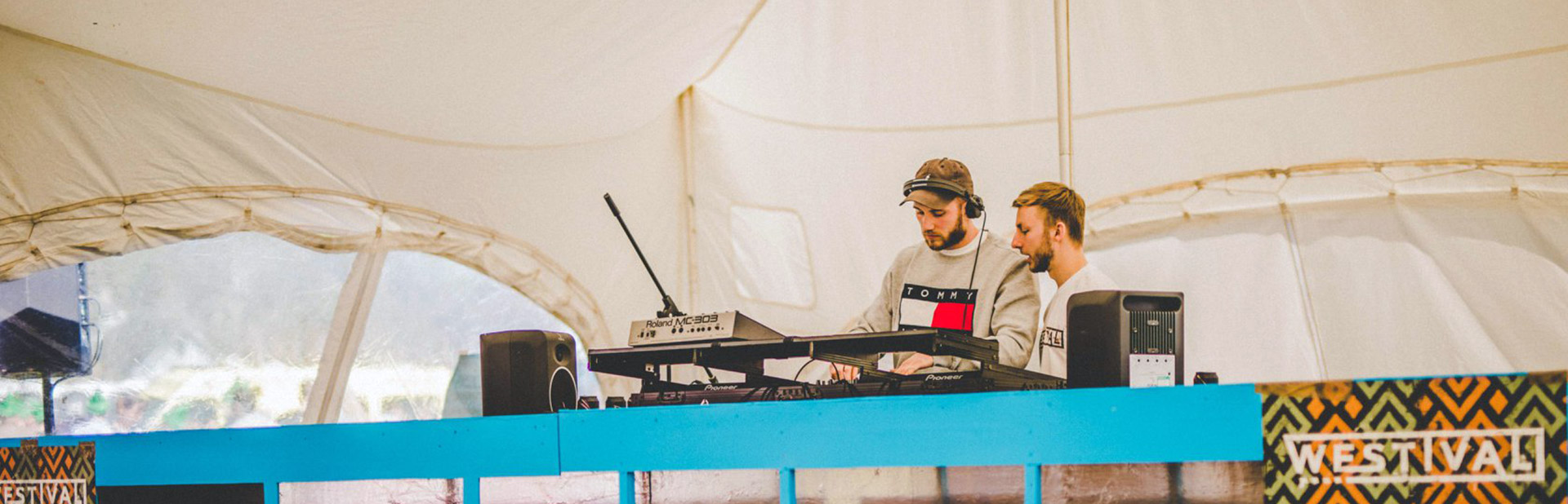 Streetfood Warehouse DJ